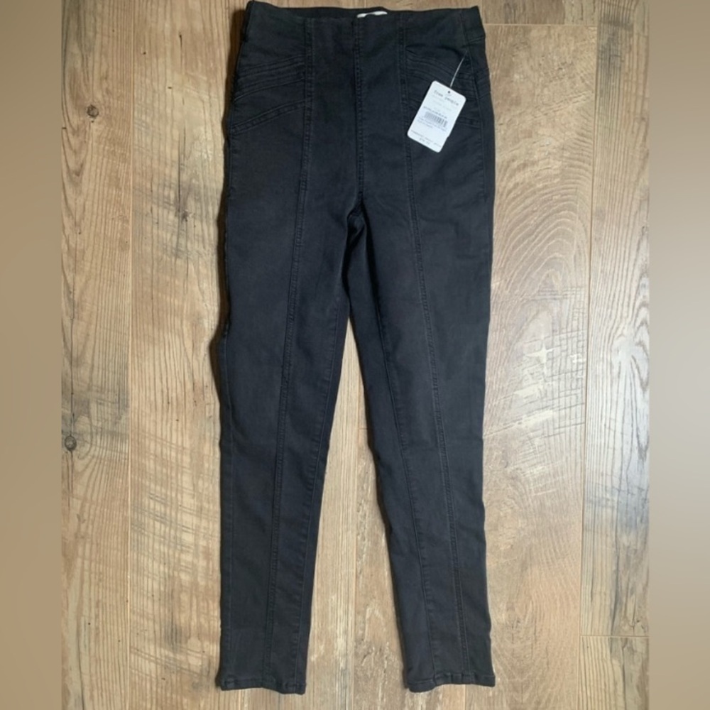 Free People Feel Alright Pull On Denim Black High Waisted Stretch NWT- SZ 26 - Picture 3 of 8